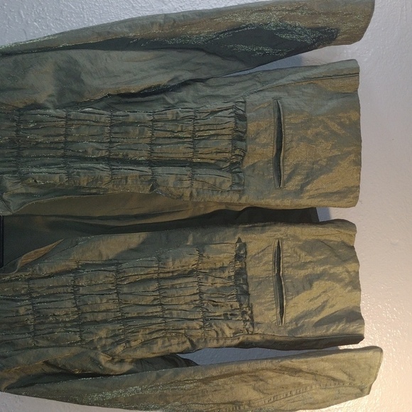 Olive Green Chico's Woman's Lightweight Jacket with Bunched Detail 0/XS - Picture 3 of 6